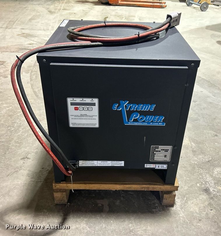image for item OI9558 Extreme Power XPT18-865B forklift battery charger