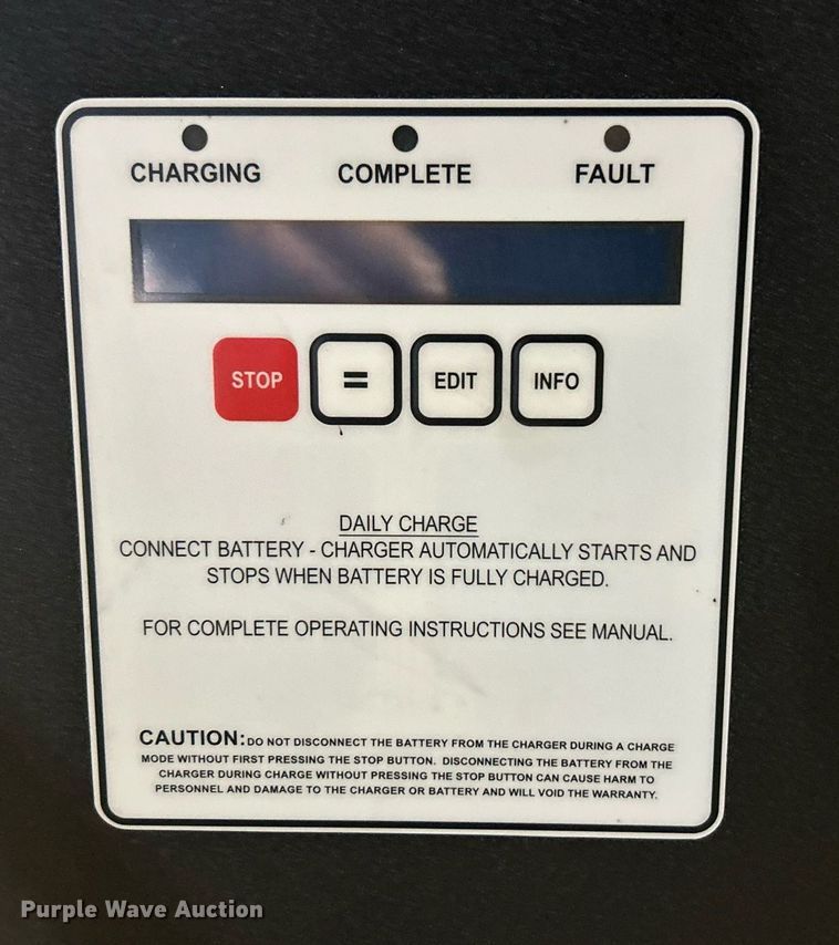 image for item OI9558 Extreme Power XPT18-865B forklift battery charger