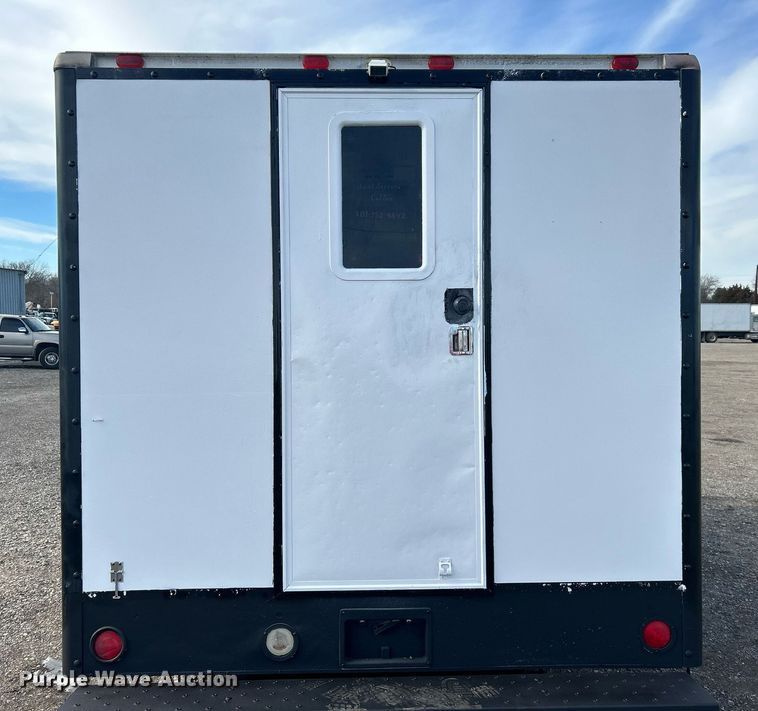 image for item OI9562 2006 Chevrolet Express food truck