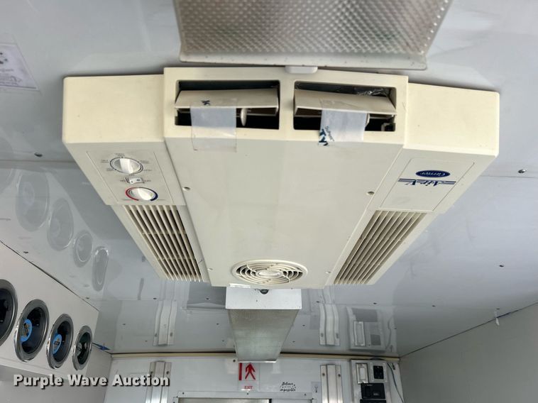 image for item OI9562 2006 Chevrolet Express food truck