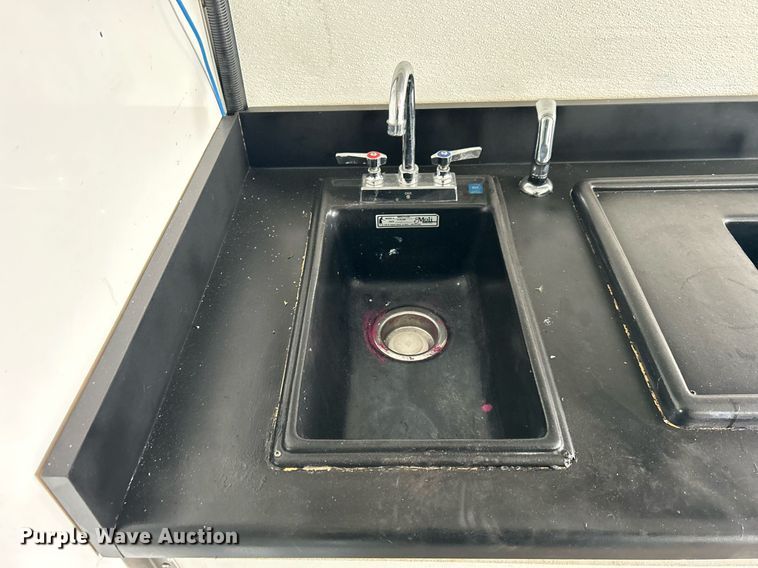 image for item OI9562 2006 Chevrolet Express food truck