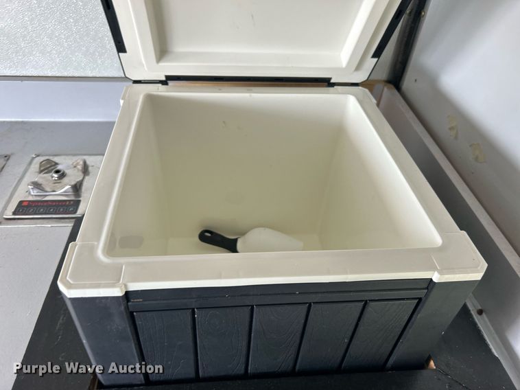 image for item OI9562 2006 Chevrolet Express food truck