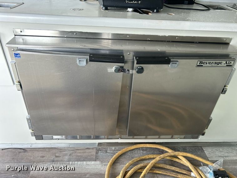 image for item OI9562 2006 Chevrolet Express food truck