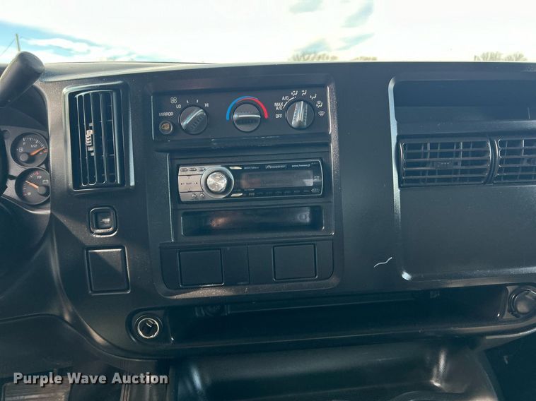 image for item OI9562 2006 Chevrolet Express food truck