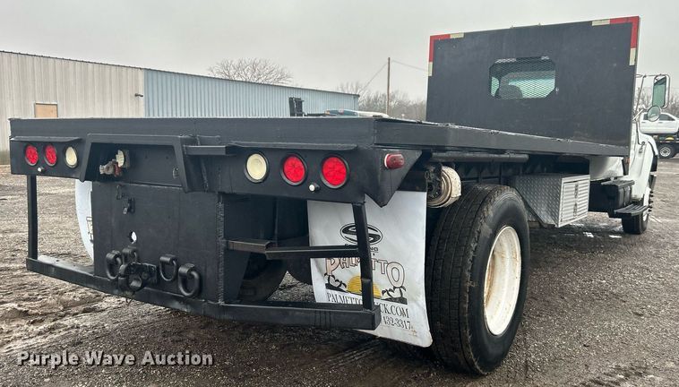 image for item OI9564 2007 Ford F750 Super Duty flatbed truck