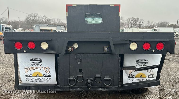 image for item OI9564 2007 Ford F750 Super Duty flatbed truck