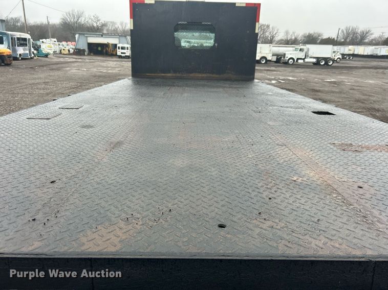 image for item OI9564 2007 Ford F750 Super Duty flatbed truck