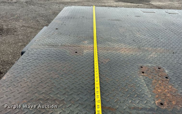 image for item OI9564 2007 Ford F750 Super Duty flatbed truck