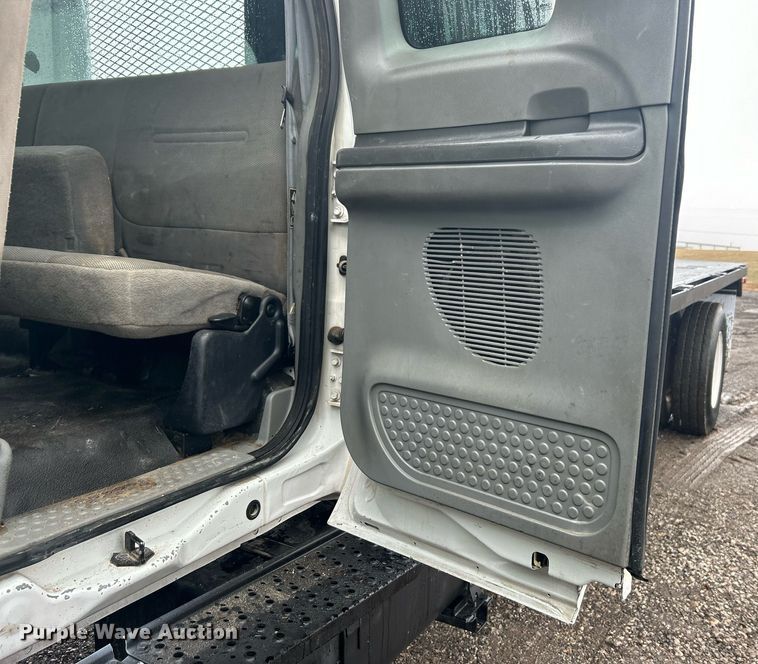 image for item OI9564 2007 Ford F750 Super Duty flatbed truck