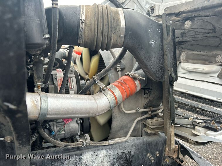 image for item OI9564 2007 Ford F750 Super Duty flatbed truck