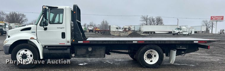 image for item OI9565 2010 International  4300 SBA rollback truck