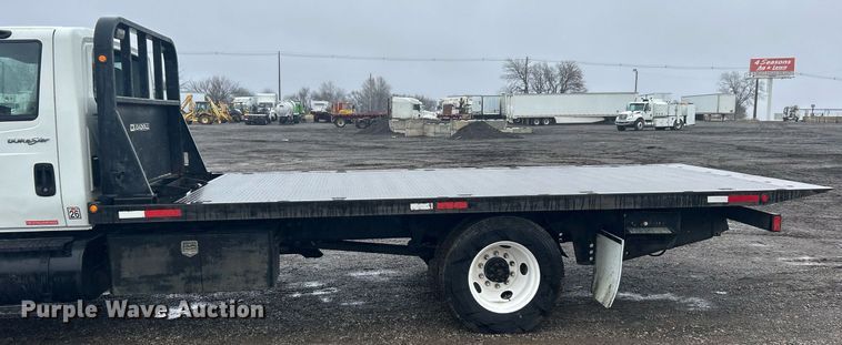 image for item OI9565 2010 International  4300 SBA rollback truck