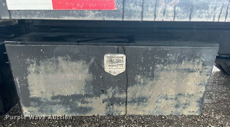 image for item OI9565 2010 International  4300 SBA rollback truck