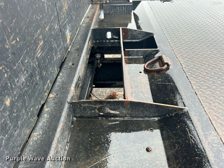 image for item OI9565 2010 International  4300 SBA rollback truck