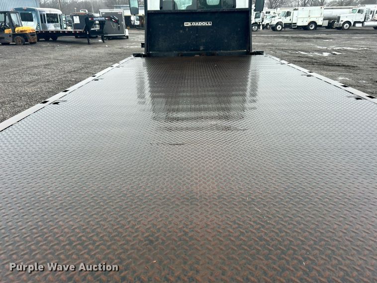 image for item OI9565 2010 International  4300 SBA rollback truck