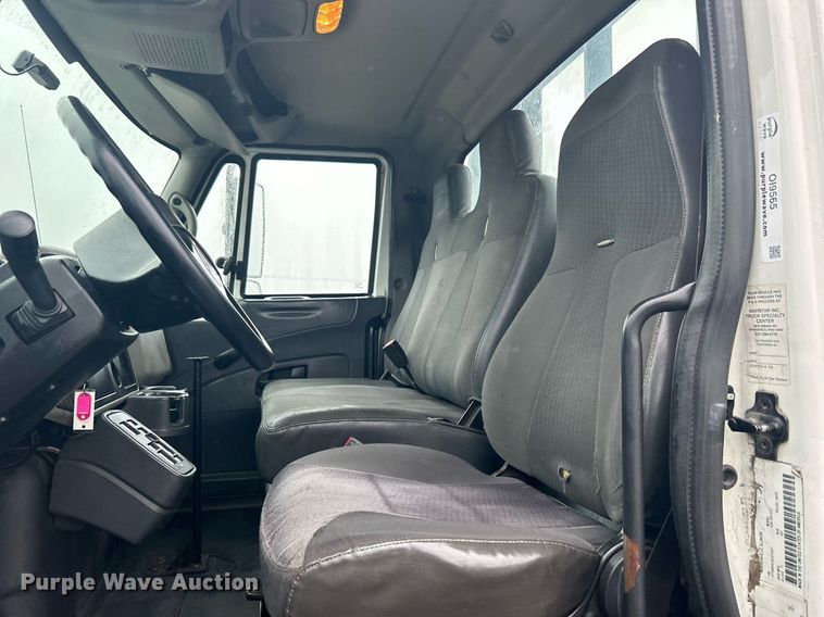 image for item OI9565 2010 International  4300 SBA rollback truck