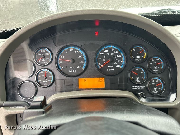 image for item OI9565 2010 International  4300 SBA rollback truck