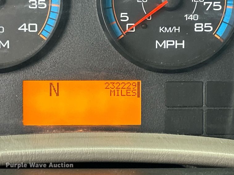 image for item OI9565 2010 International  4300 SBA rollback truck