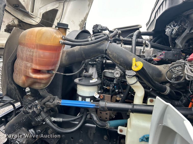 image for item OI9565 2010 International  4300 SBA rollback truck