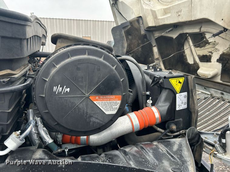 image for item OI9565 2010 International  4300 SBA rollback truck