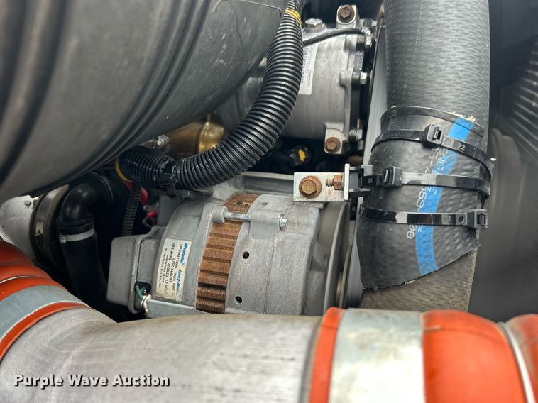 image for item OI9565 2010 International  4300 SBA rollback truck