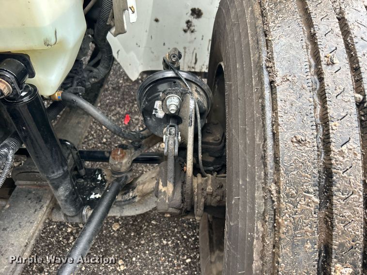 image for item OI9565 2010 International  4300 SBA rollback truck