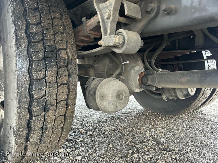 image for item OI9565 2010 International  4300 SBA rollback truck