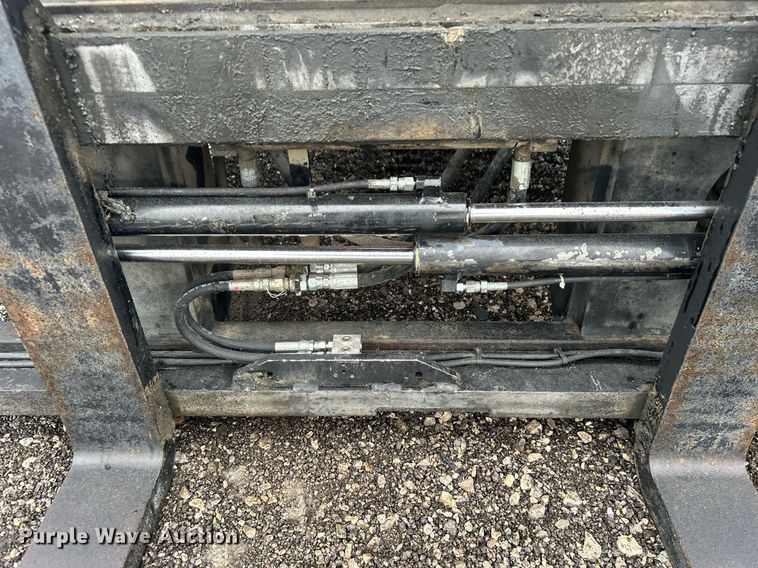 image for item OI9567 2016 Manitou M30-2 forklift