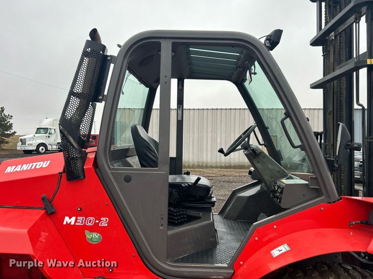 image for item OI9567 2016 Manitou M30-2 forklift