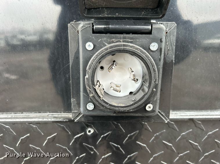 image for item OI9570 2023 Quality Cargo Food trailer