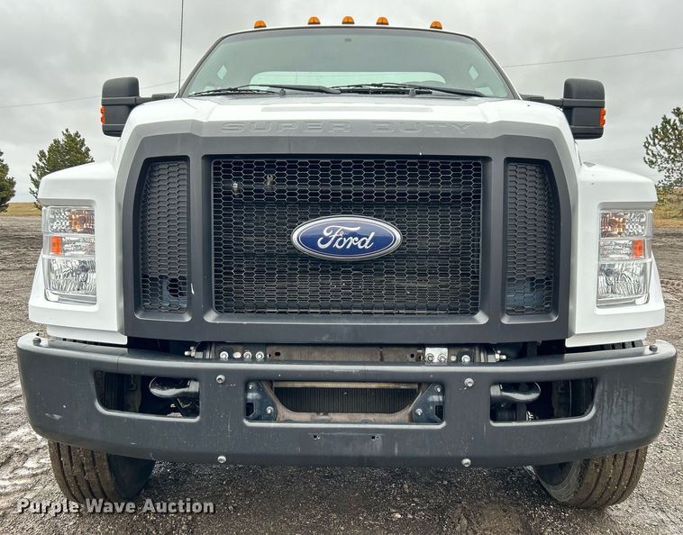 image for item OI9575 2018 Ford  F750 Super Duty truck cab and chassis