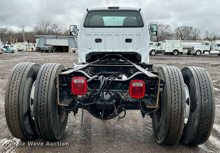 image for item OI9575 2018 Ford  F750 Super Duty truck cab and chassis