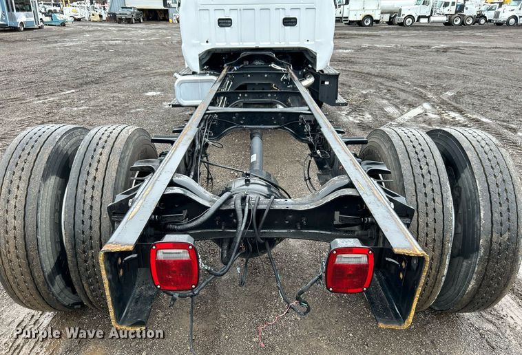 image for item OI9575 2018 Ford  F750 Super Duty truck cab and chassis