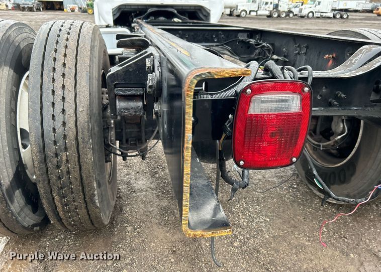 image for item OI9575 2018 Ford  F750 Super Duty truck cab and chassis