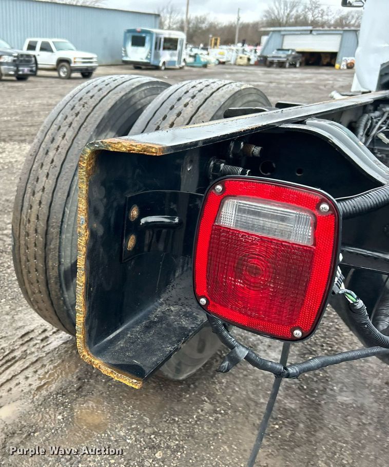 image for item OI9575 2018 Ford  F750 Super Duty truck cab and chassis