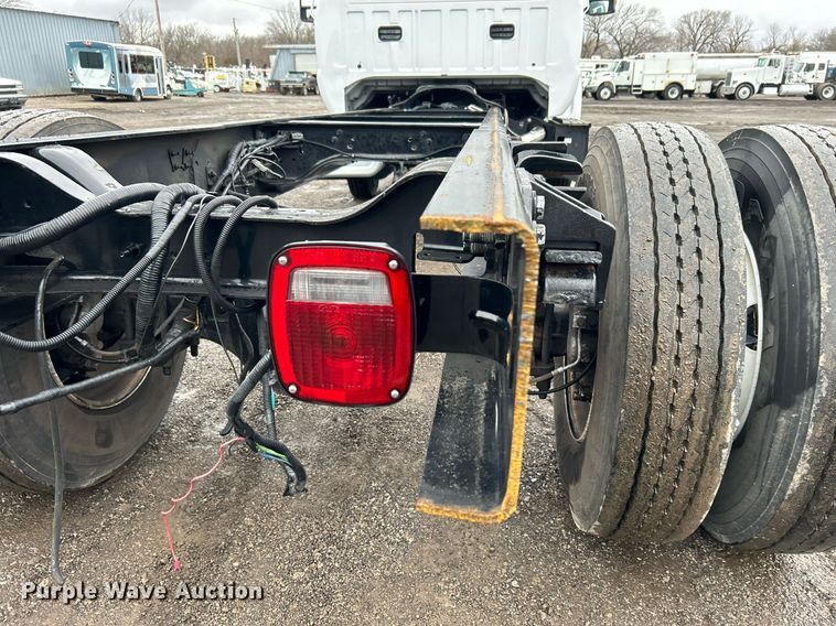 image for item OI9575 2018 Ford  F750 Super Duty truck cab and chassis