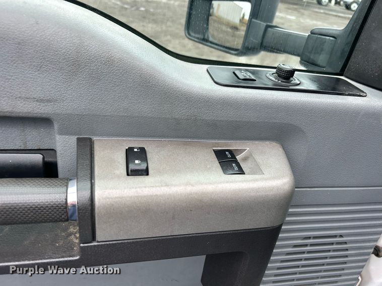 image for item OI9575 2018 Ford  F750 Super Duty truck cab and chassis