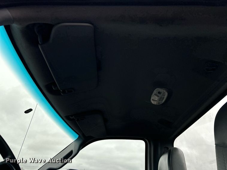 image for item OI9575 2018 Ford  F750 Super Duty truck cab and chassis