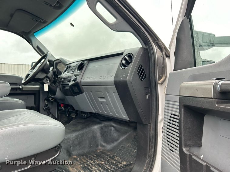 image for item OI9575 2018 Ford  F750 Super Duty truck cab and chassis