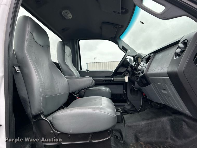 image for item OI9575 2018 Ford  F750 Super Duty truck cab and chassis