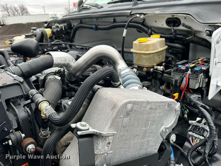 image for item OI9575 2018 Ford  F750 Super Duty truck cab and chassis