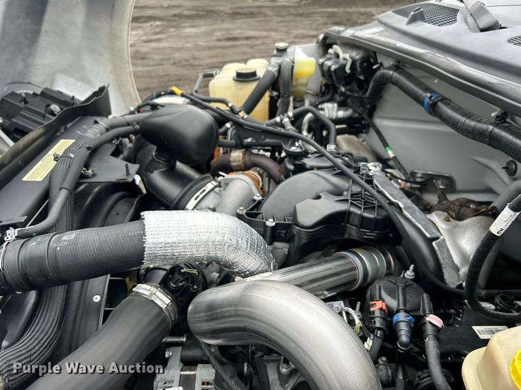 image for item OI9575 2018 Ford  F750 Super Duty truck cab and chassis