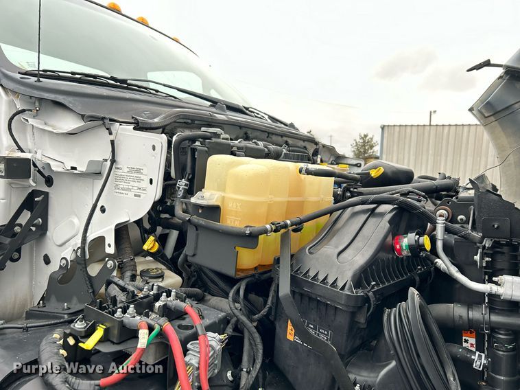 image for item OI9575 2018 Ford  F750 Super Duty truck cab and chassis