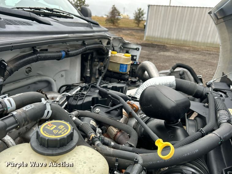 image for item OI9575 2018 Ford  F750 Super Duty truck cab and chassis