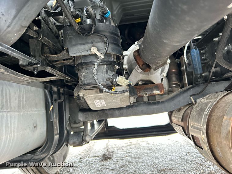 image for item OI9575 2018 Ford  F750 Super Duty truck cab and chassis