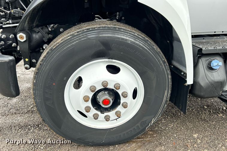 image for item OI9575 2018 Ford  F750 Super Duty truck cab and chassis