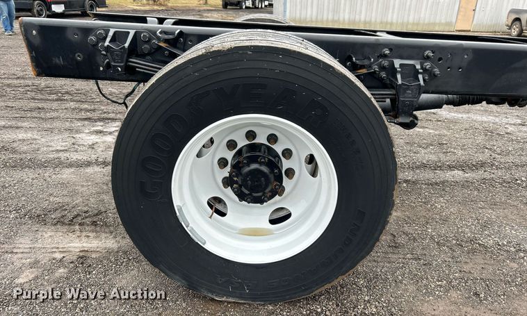 image for item OI9575 2018 Ford  F750 Super Duty truck cab and chassis