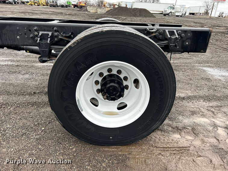 image for item OI9575 2018 Ford  F750 Super Duty truck cab and chassis