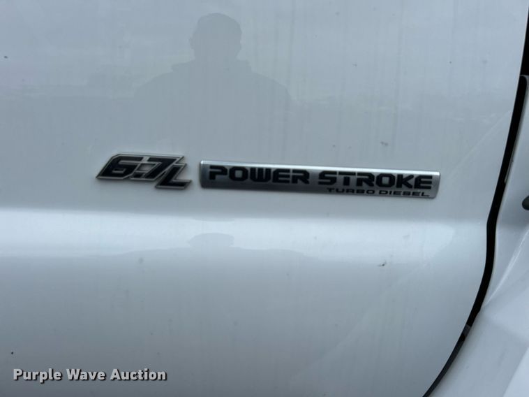 image for item OI9575 2018 Ford  F750 Super Duty truck cab and chassis