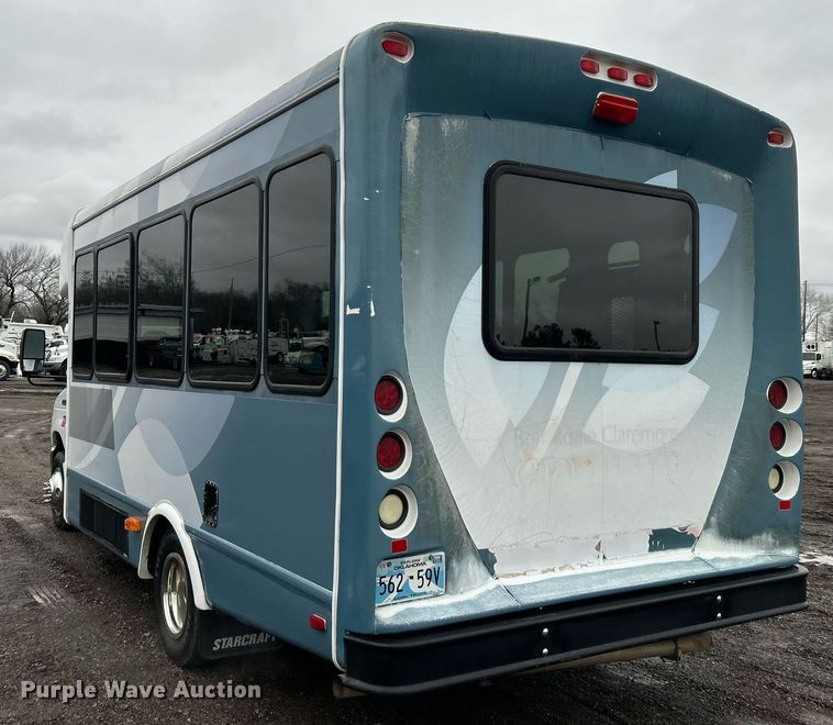 image for item OI9577 2013 Ford E350 shuttle bus